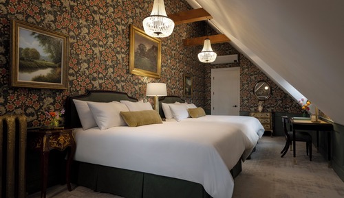 Luxury Room, 2 Queen Beds, Partial Ocean View