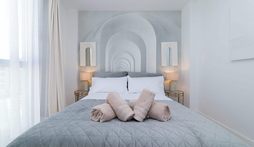 Superior Apartment, City View