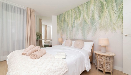 Deluxe Apartment, City View