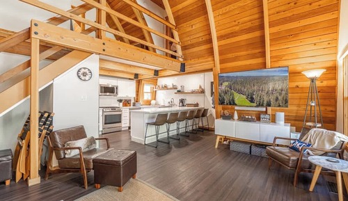 Cabin, Multiple Beds, Hot Tub, Mountain View (Canoe Cabin)