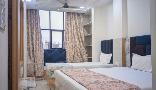 Family Room, City View