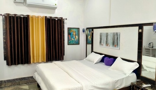 Deluxe Double Room, Garden View