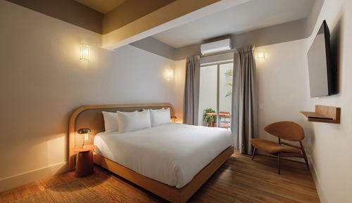 Deluxe Room, 1 King Bed