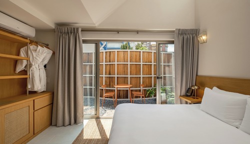 Deluxe Room, 1 King Bed