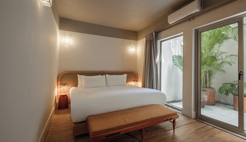 Deluxe Room, 1 King Bed