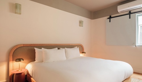 Deluxe Room, 1 King Bed