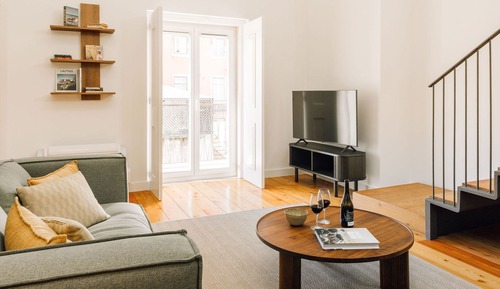 Classic Apartment, Balcony, River View
