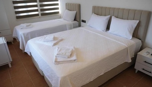 Standard Triple Room, Balcony, City View