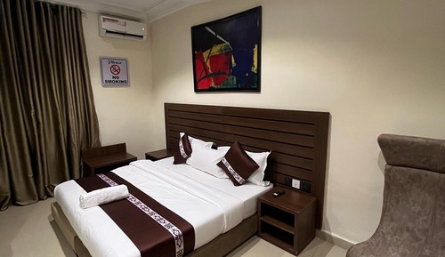 Deluxe Single Room