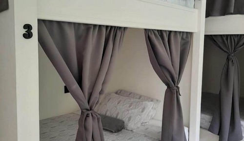 Shared Dormitory, Mountain View