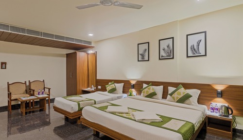 Executive Room AC 300 Square Feet