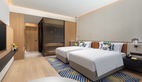 Standard Room, 2 Double Beds, Lake View