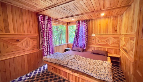 Basic Room, Balcony, Mountain View