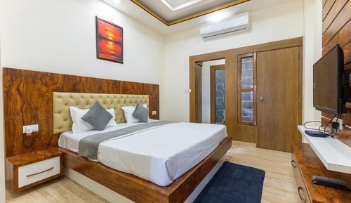 Villa, Mountain View