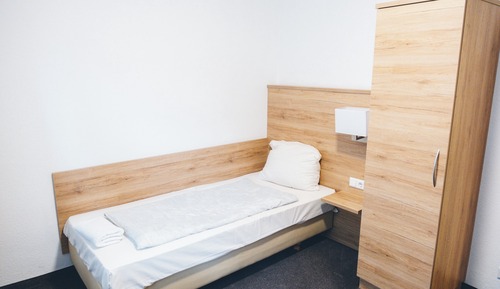 Basic Single Room, Courtyard View