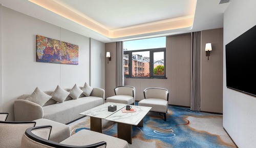 Business Suite, 1 King Bed, Non Smoking