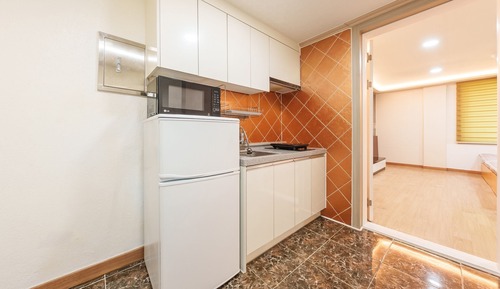 Basic Room, 1 Bedroom (Room 505 (BBQ / Netflix))