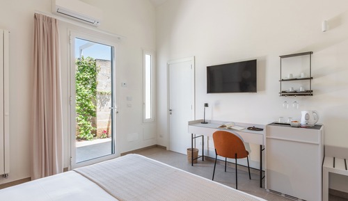 Superior Room, Patio, Garden View