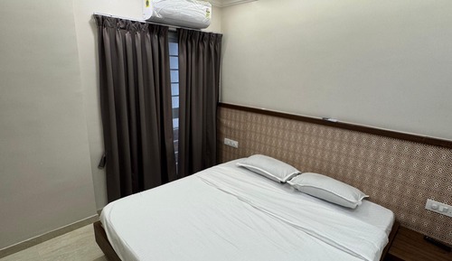 Family Room, Balcony, Mountain View