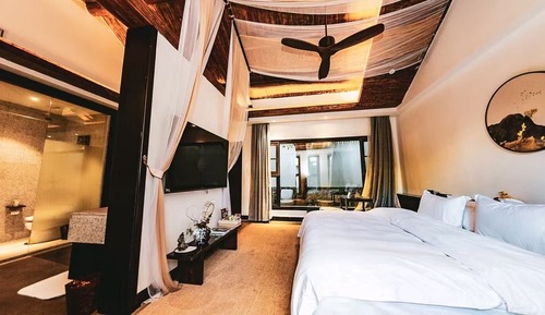 Deluxe Double Room, Patio, Courtyard View