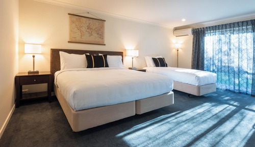 Superior Twin Accessible