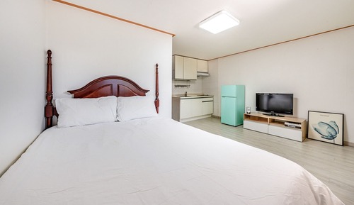 Basic Room, 1 Bedroom (Room 202 (Pet / BBQ))