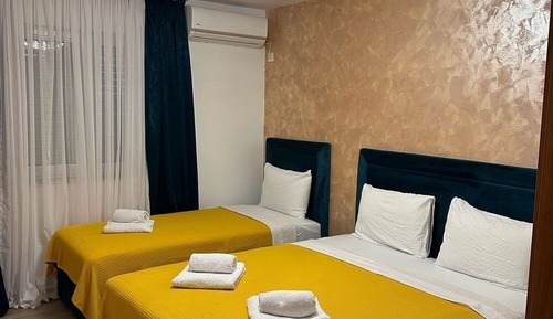 Deluxe Apartment, City View