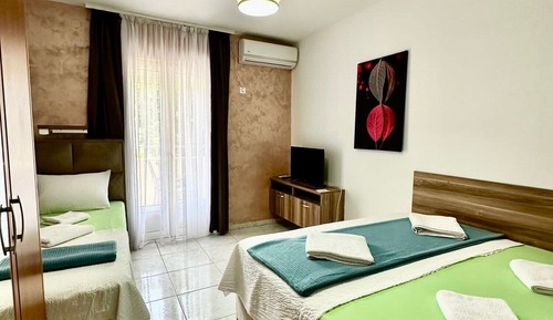 Comfort Apartment, Balcony, City View