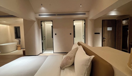 Senior Twin Room, Garden View