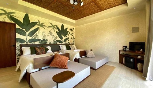 Deluxe Suite, Garden View