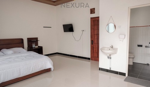 Deluxe Apartment, Hill View