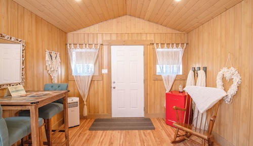Comfort Cabin