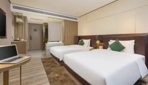 Standard Twin Room, City View