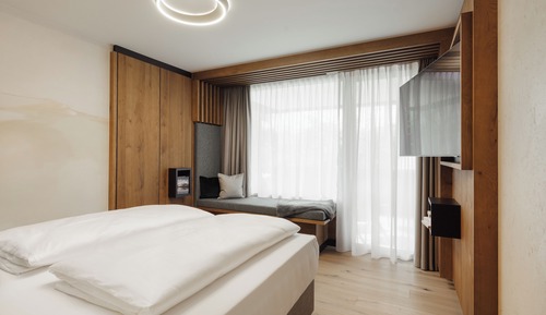 Deluxe Double Room, Balcony, Mountain View