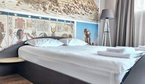 Basic Single Room, Balcony, City View