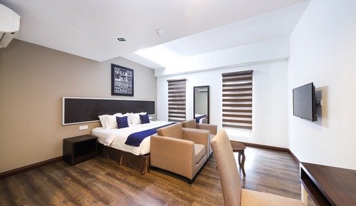 Deluxe Double Room, 1 Queen Bed, City View