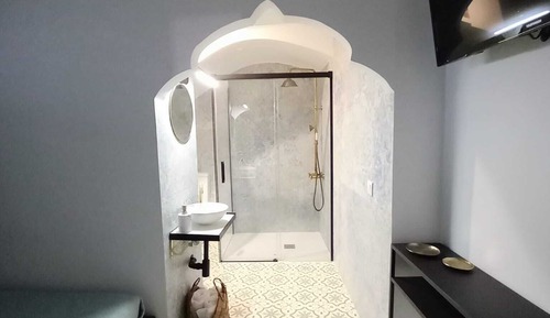 Deluxe Double Room, Patio, Courtyard View