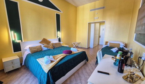 Deluxe Triple Room, City View