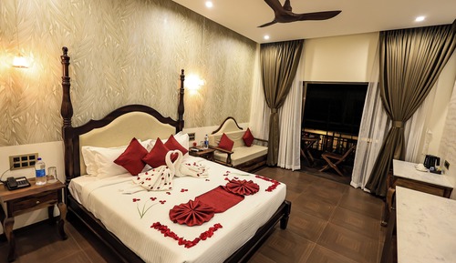 Deluxe Room, Balcony, Pool View