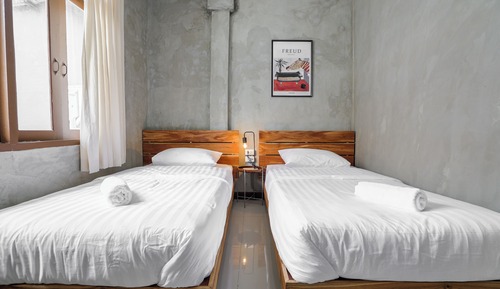 Twin Room (Private external Bathroom)