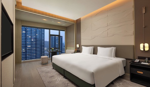 Standard Room, 1 King Bed, Club Lounge Access