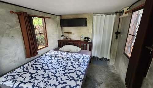 Standard Cabin, 1 Queen Bed, Garden View