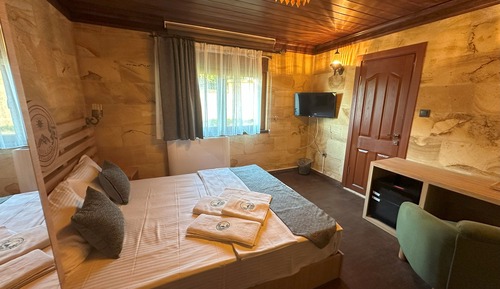 Standard Double Room, 1 Queen Bed, Non Smoking, Garden View