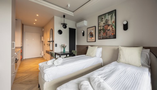 Executive Studio Suite, Balcony, City View