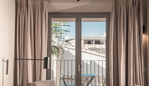 Premium Suite, City View