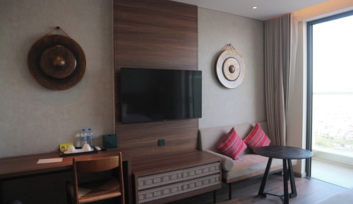 Premium Studio, 1 Queen Bed, Balcony, Beach View