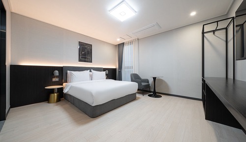 B-Building Ocean View Deluxe (Body Dryer)