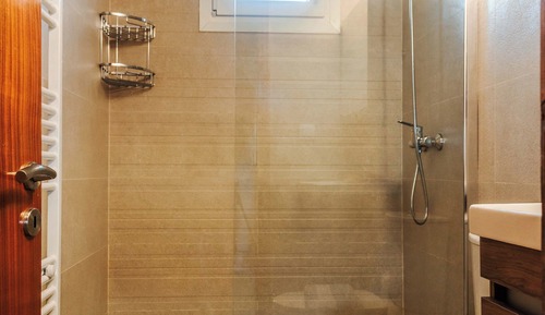 Comfort House, Sea View