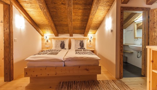 Comfort Chalet, 4 Bedrooms, Terrace, Mountain View