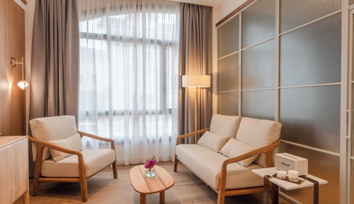 Double Room, Roll-in Shower